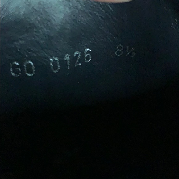 Authentic Louis Vuitton sneakers - Picture 4 of 4